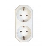 Adaptor cu contact de protectie